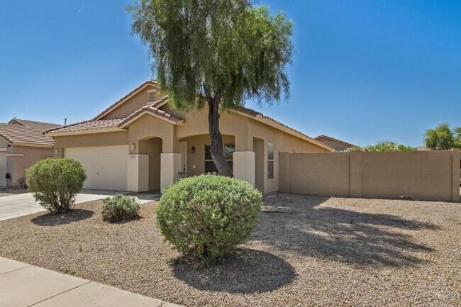 Building Photo - COZY 4 bedroom 2 bath house in Queen Creek!
