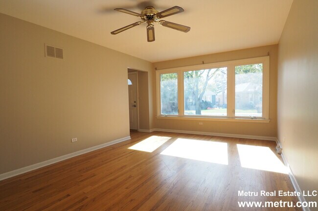 Building Photo - 7100 W Talcott Ave