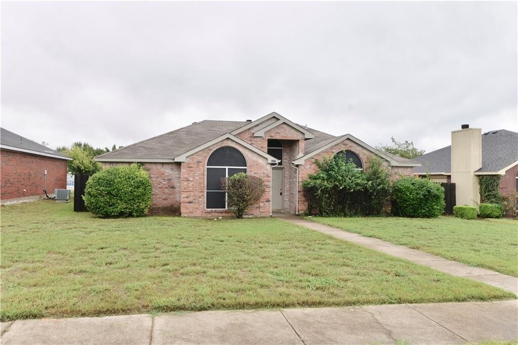 1512 Rebecca Ln, Lancaster, TX 75134