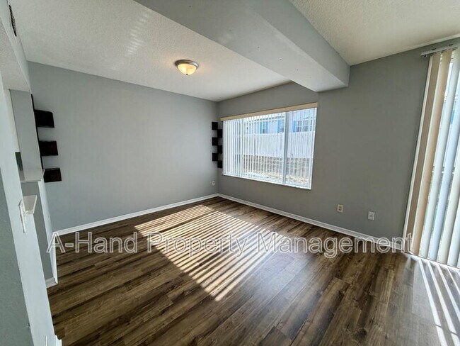 Building Photo - 538 Washington Palm Loop