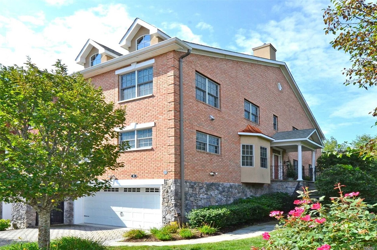 9 The Preserve, Woodbury, NY 11797 Condo for Rent in Woodbury, NY