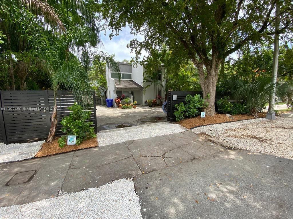 Primary Photo - 3030 Bird Ave