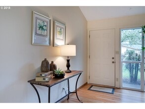 Building Photo - 1960 SW Huntington Ave