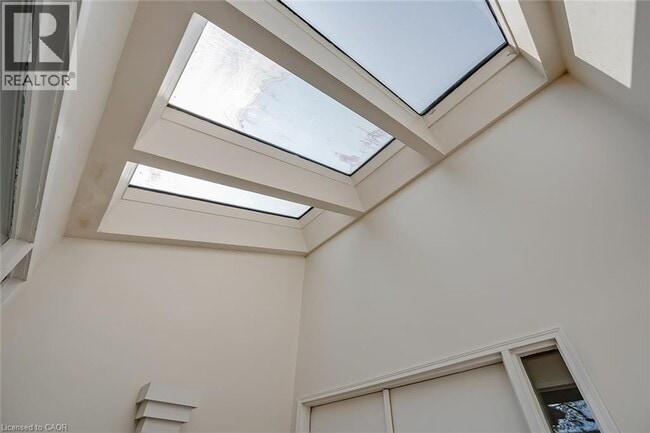 Building Photo - 4189 Inglewood Dr