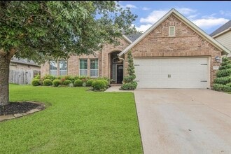 Building Photo - 2513 Golfcrest Dr