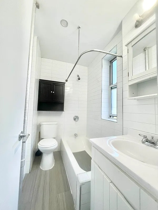 Foto del edificio - 901 Woodycrest Ave