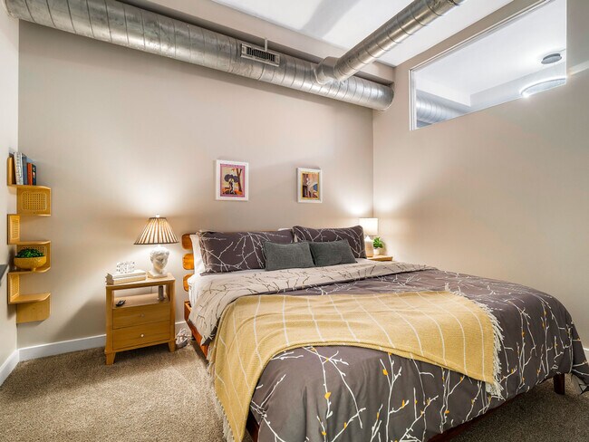 Foto del edificio - 1211 W 9th St