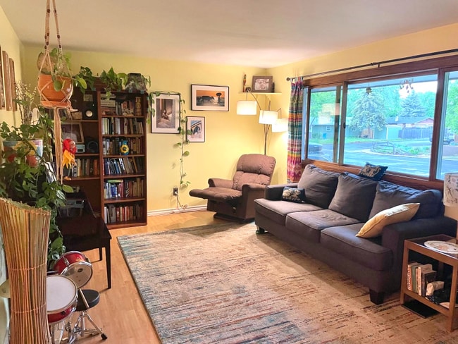 Building Photo - 932 Teal Dr