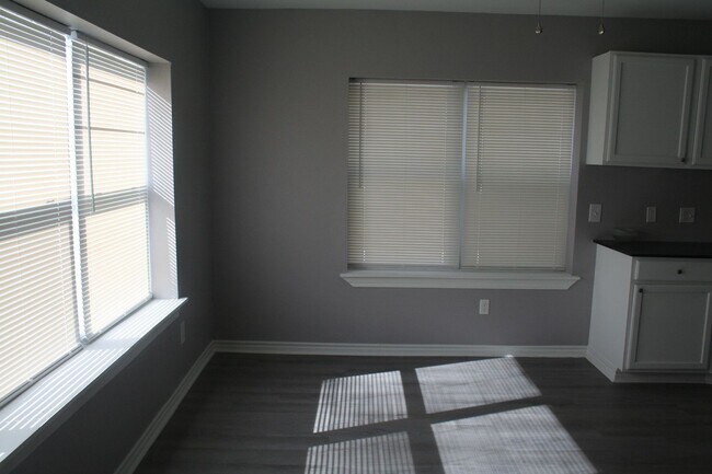 Foto del edificio - 2319 NW 12th St
