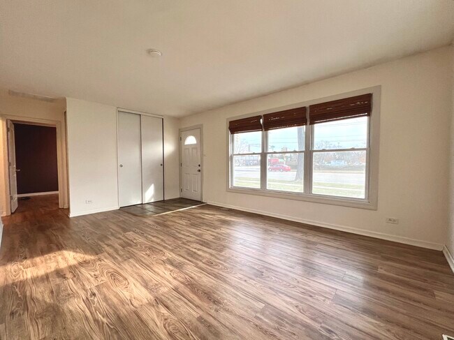 Building Photo - 2601 Wilke Rd
