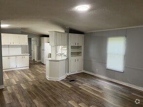 Building Photo - 33 Macks Dr