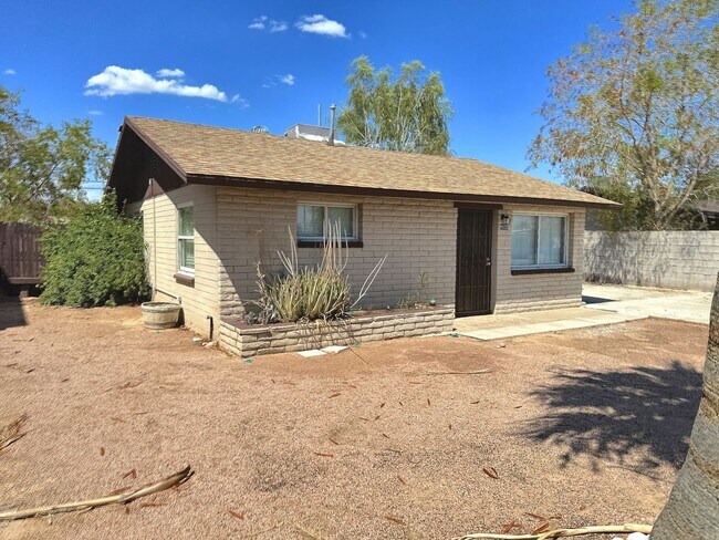 Building Photo - REMODELED TWO (2) BEDROOM HOUSE WITH EXTRA...