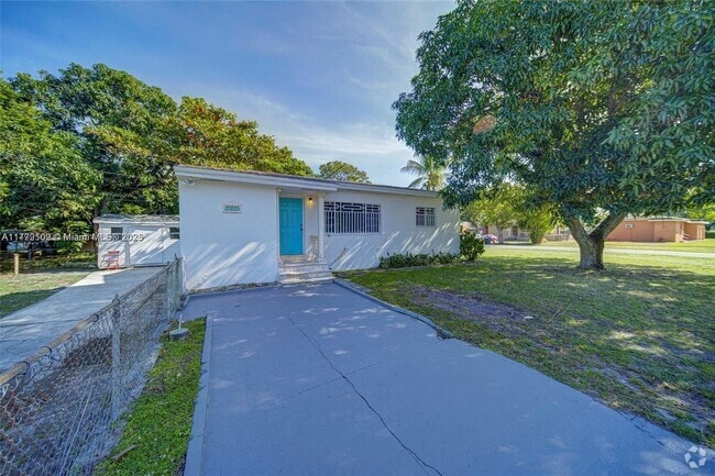 Building Photo - 12825 NW 13th Ave