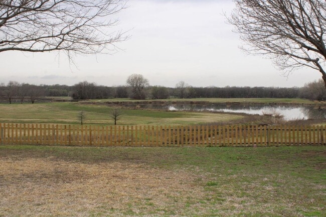 Foto del edificio - 6213 Covington Dr