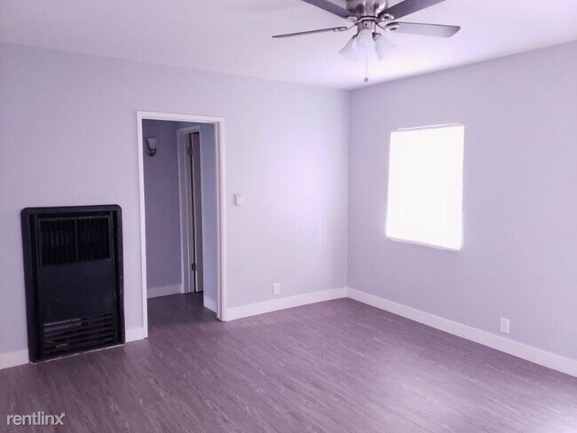 Building Photo - 2 br, 1 bath Apartment - 2590 E Carson St