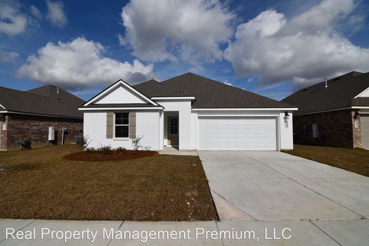 4 br, 3 bath House 739 Lambot Ave House Rental in Zachary, LA