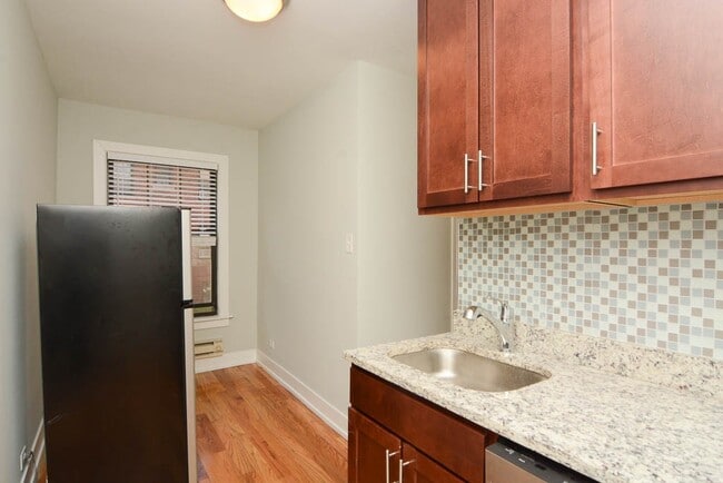 Building Photo - 2913 N Mildred Ave