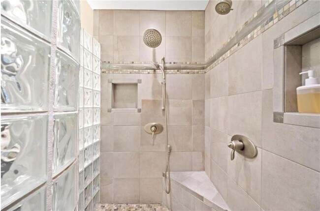 Foto del edificio - 3636 Habersham Rd NW