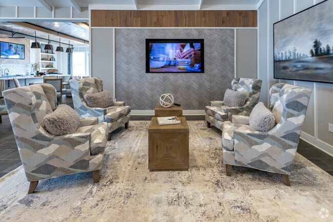 Clubhouse - Vintage Hunters Crossing Apartments