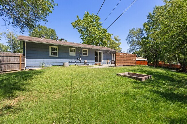 Building Photo - 7301 NW 73rd St
