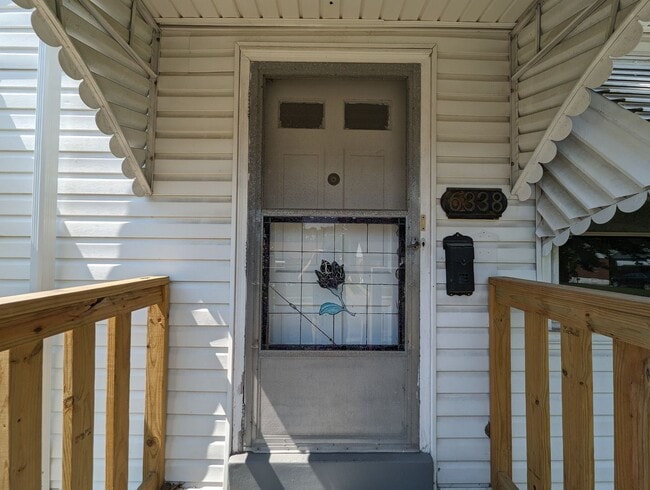 Foto del edificio - Welcome to Your Charming New Home on Minnie Avenue!