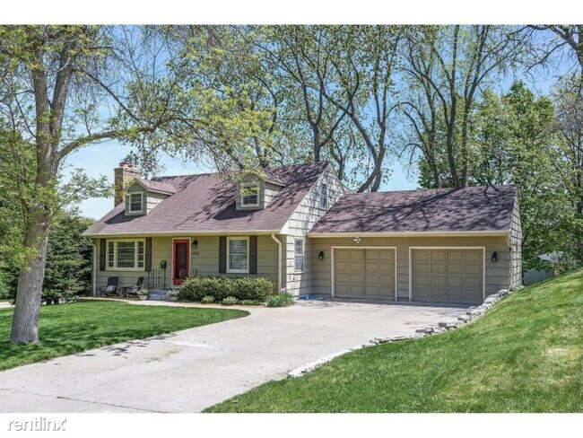 Building Photo - 4 br, 3 bath House - 6141 concord ave