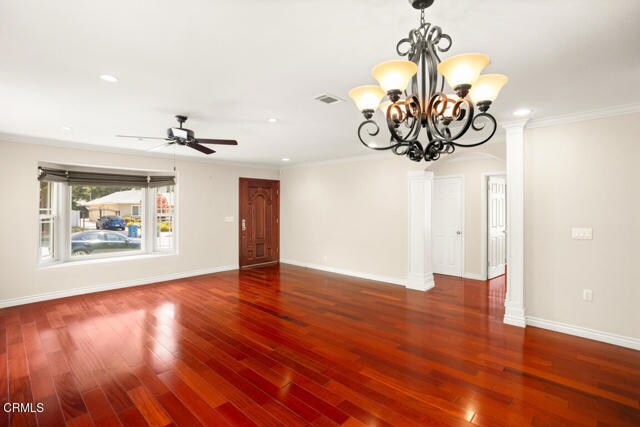 Foto del edificio - 4841 Crown Ave
