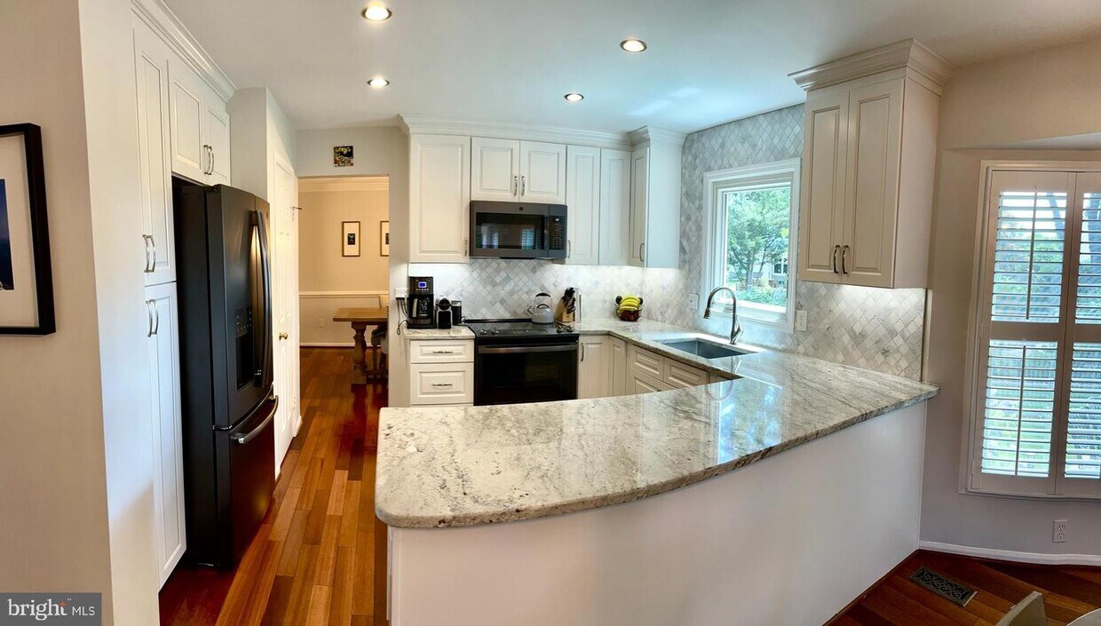 20053 Great Falls Forest Dr, Great Falls, VA 22066 House for Rent in Great Falls, VA