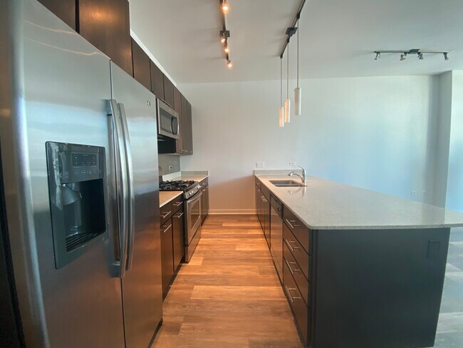 Foto del edificio - 600 N Kingsbury St