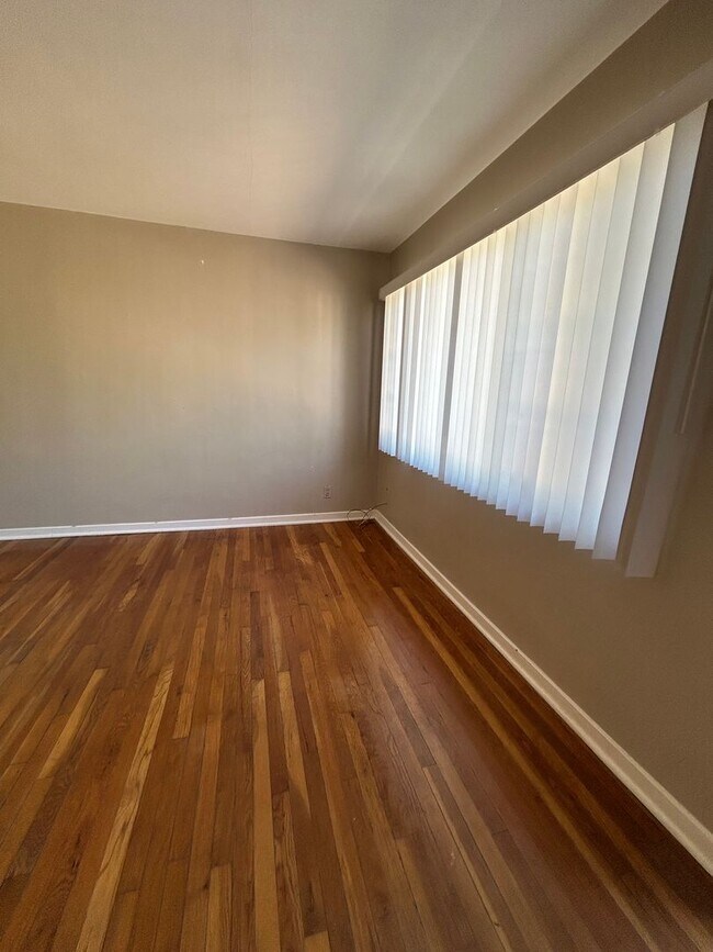 Foto del edificio - 10th1401