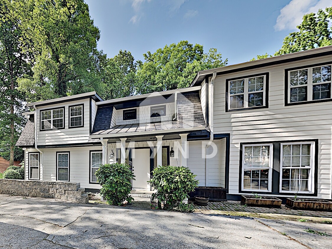 Primary Photo - 315 Franklin Rd