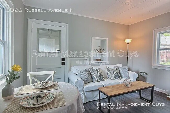 Foto del edificio - 3026 Russell Ave N