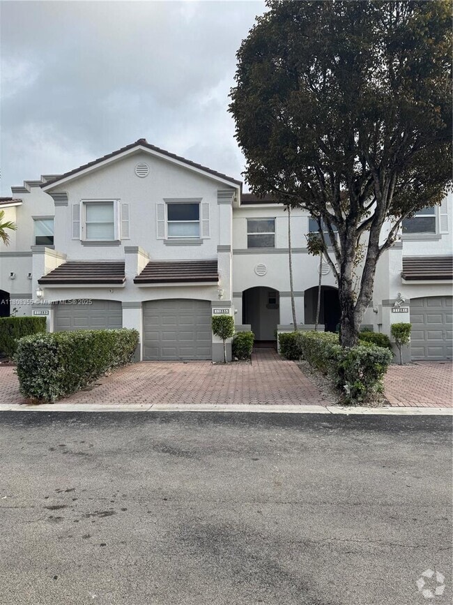 Building Photo - 11285 NW 42nd Terrace