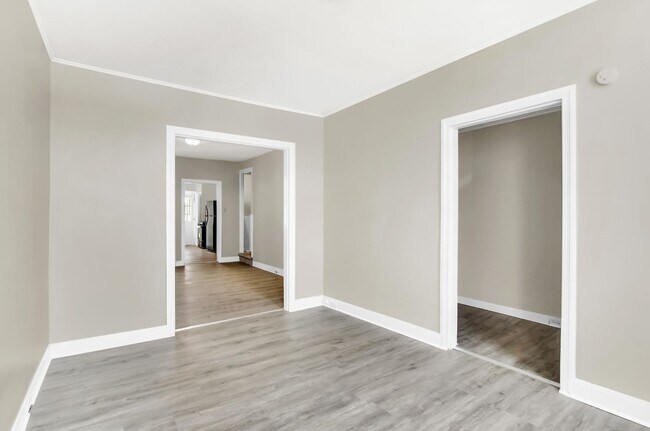 Building Photo - Coming Soon! Cozy 3 Bedroom, 1 Bath Home i...