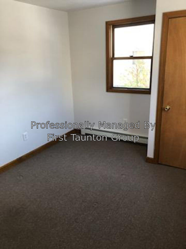 Building Photo - 40 Plain St