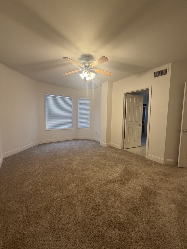 Interior Photo - Park Plaza @ Belvidere