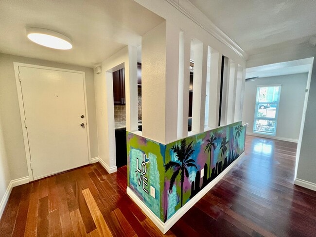 Building Photo - Welcome to this stunning 1-bedroom, 1-bath...