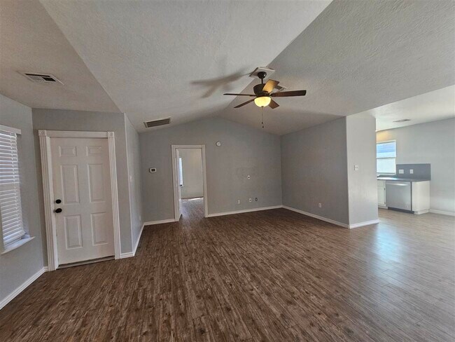 Foto del edificio - 1607 SE Walnut Creek Rd