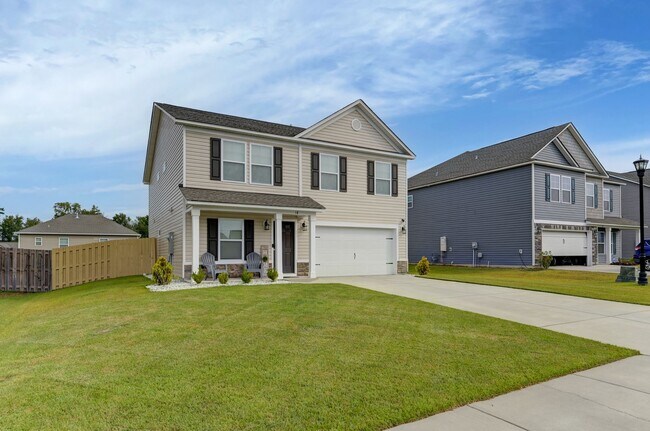 Foto del edificio - Spacious 5-Bedroom, 3-Bath Home with Modern Features in Elgin!
