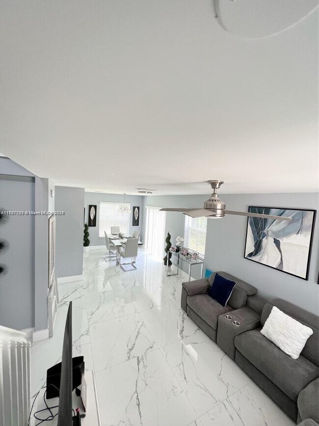 Foto del edificio - 6450 Fern St