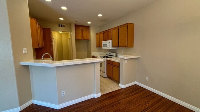 Building Photo - Ready to be a Forever Home!