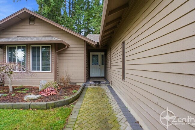 Foto del edificio - 13902 NE Piper Rd