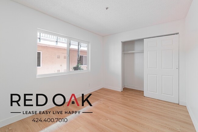 Building Photo - 13910 Sayre St