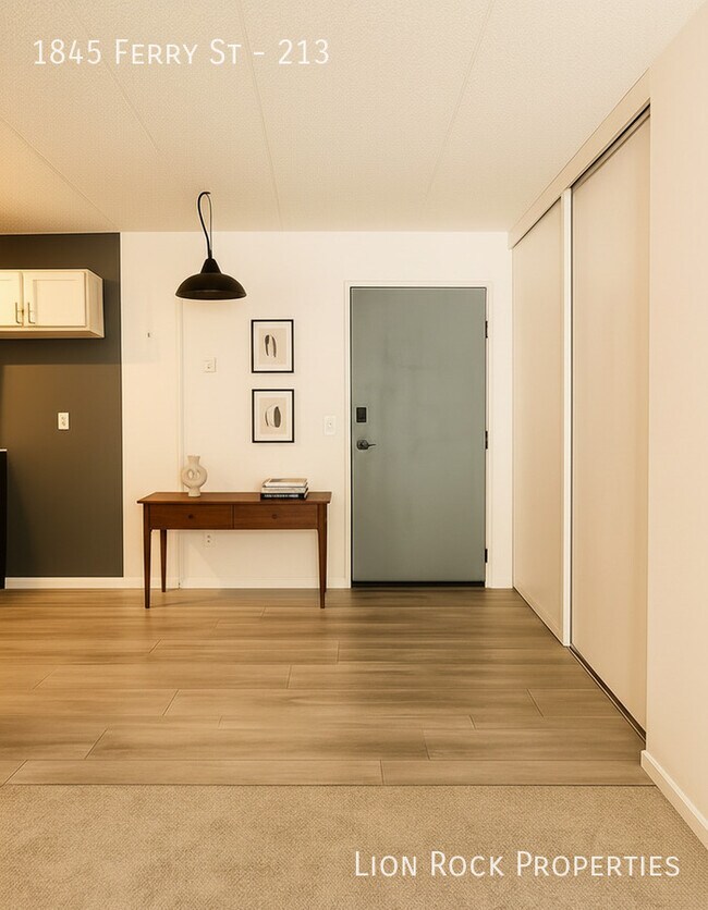 Foto del edificio - 1845 S Ferry St