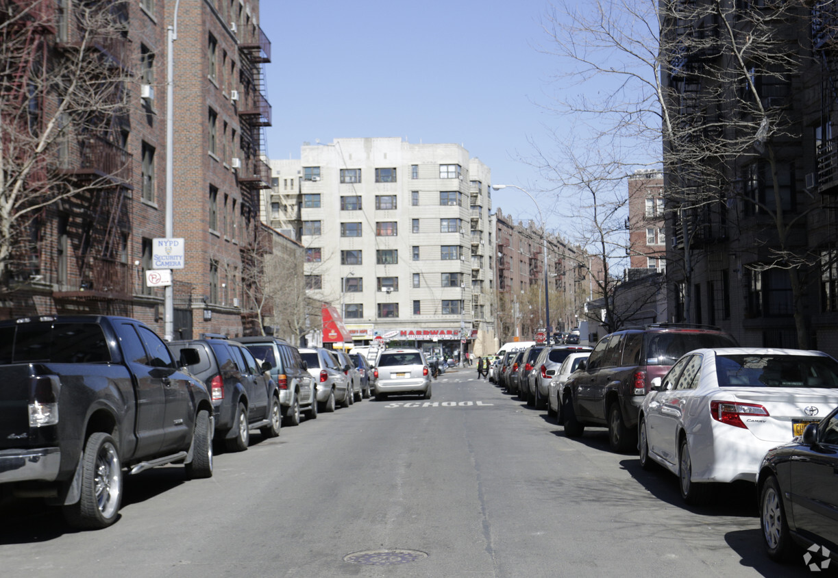 Building Photo - 1188 Sheridan Ave