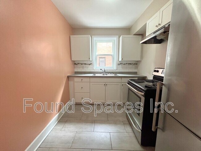 Photo du bâtiment - 83 East Avenue S