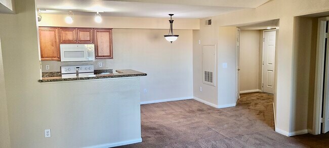 Foto del edificio - 231 W Horizon Ridge Pkwy