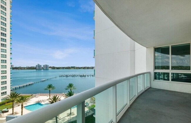 Foto del edificio - 231 Riverside Dr