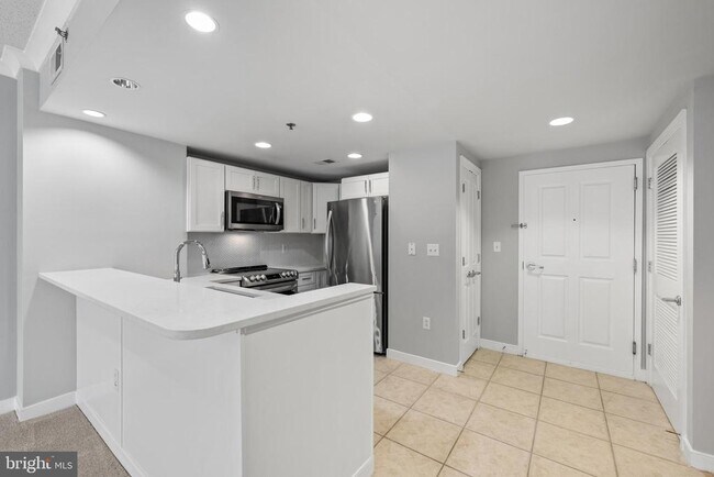 Foto del edificio - 777 7th St NW