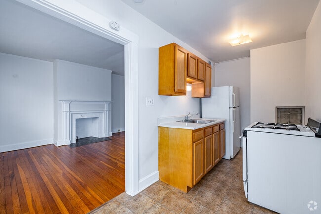 1 habitación, 1 baño - 700 pies cuadrados - Sala de estar / Cocina - Mariemont Square
